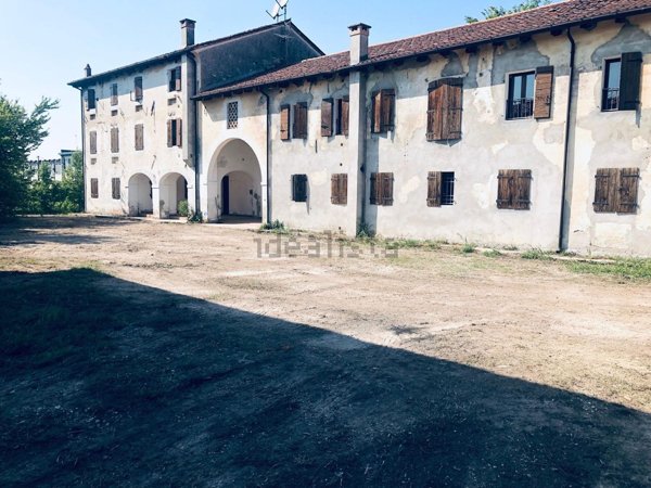 casale in vendita a Resana