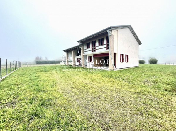 casa indipendente in vendita a Resana in zona Castelminio