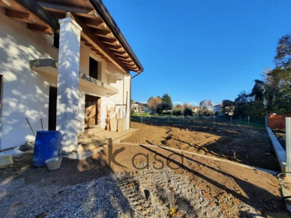 casa indipendente in vendita a Resana in zona Castelminio