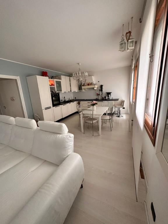 appartamento in vendita a Resana in zona Castelminio