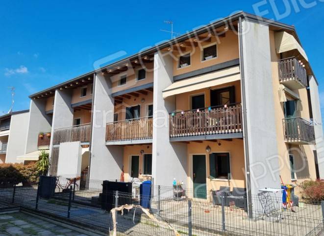 trivano in vendita a Resana in zona San Marco