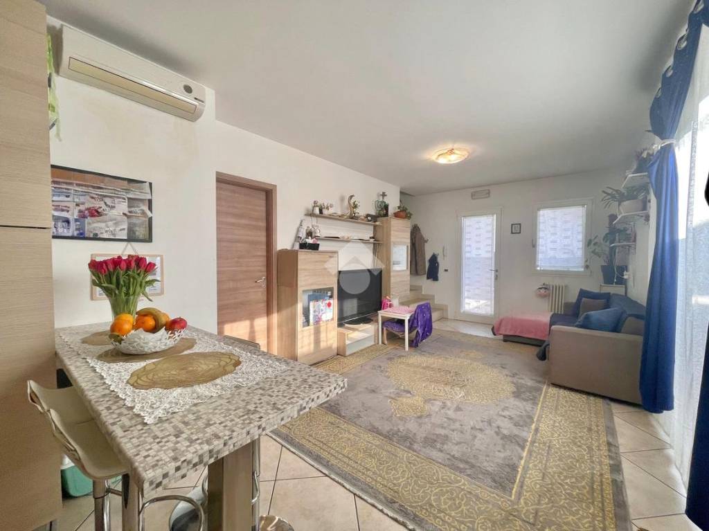 casa indipendente in vendita a Resana in zona Castelminio