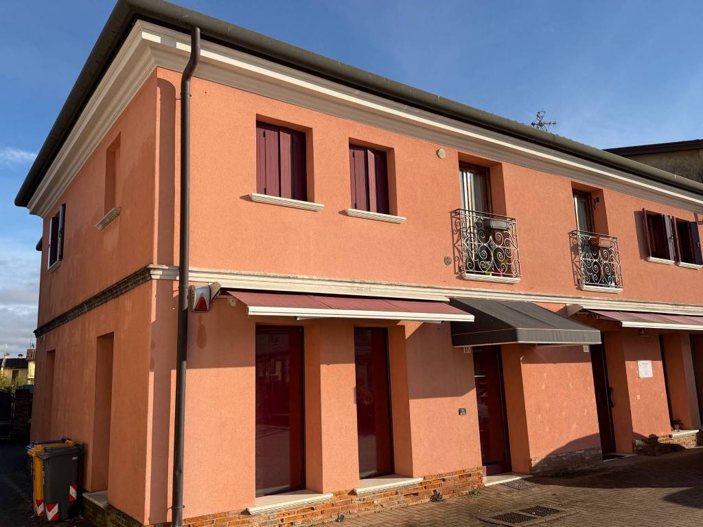 appartamento in vendita a Resana in zona Castelminio