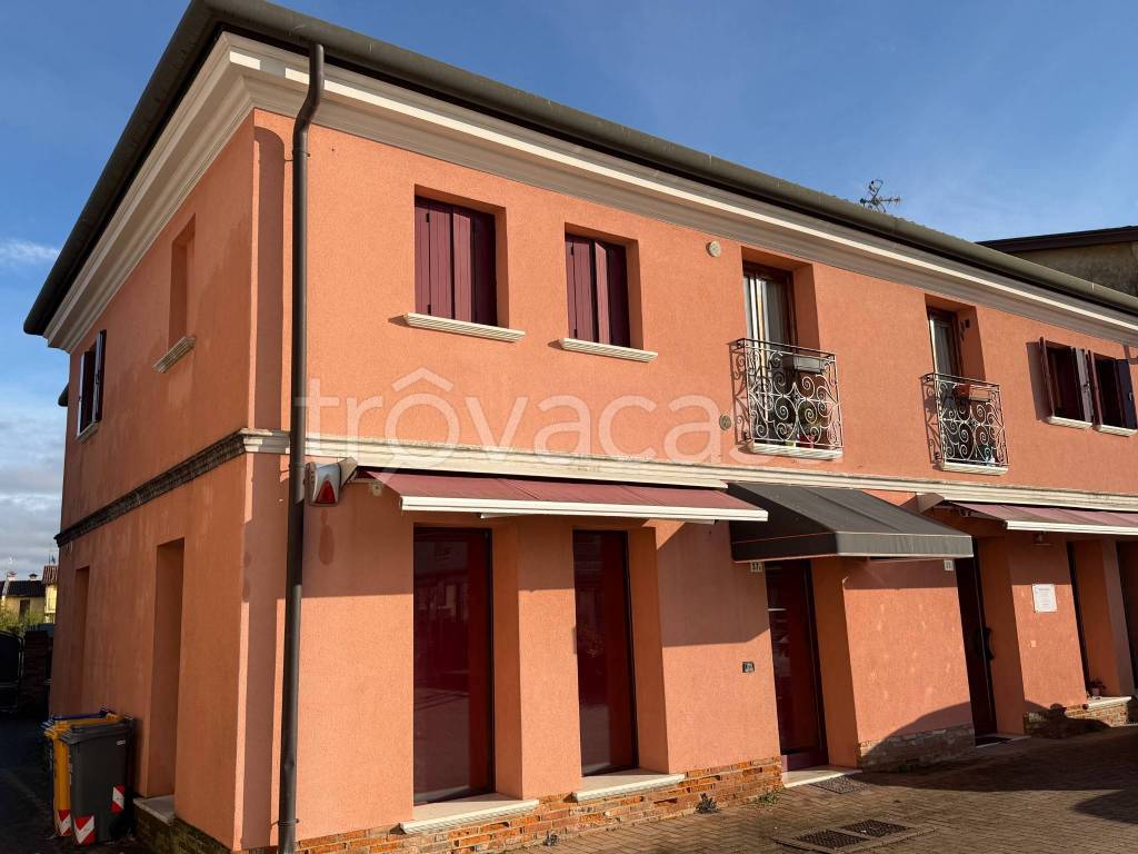 appartamento in vendita a Resana in zona Castelminio