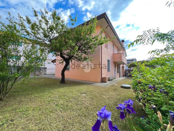 casa indipendente in vendita a Resana in zona Castelminio
