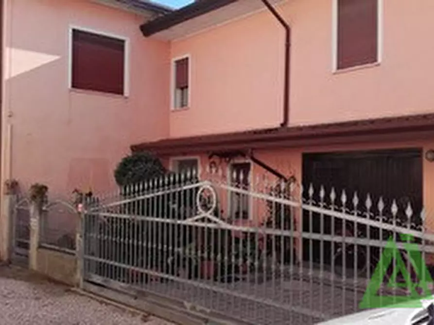 casa indipendente in vendita a Resana in zona Castelminio
