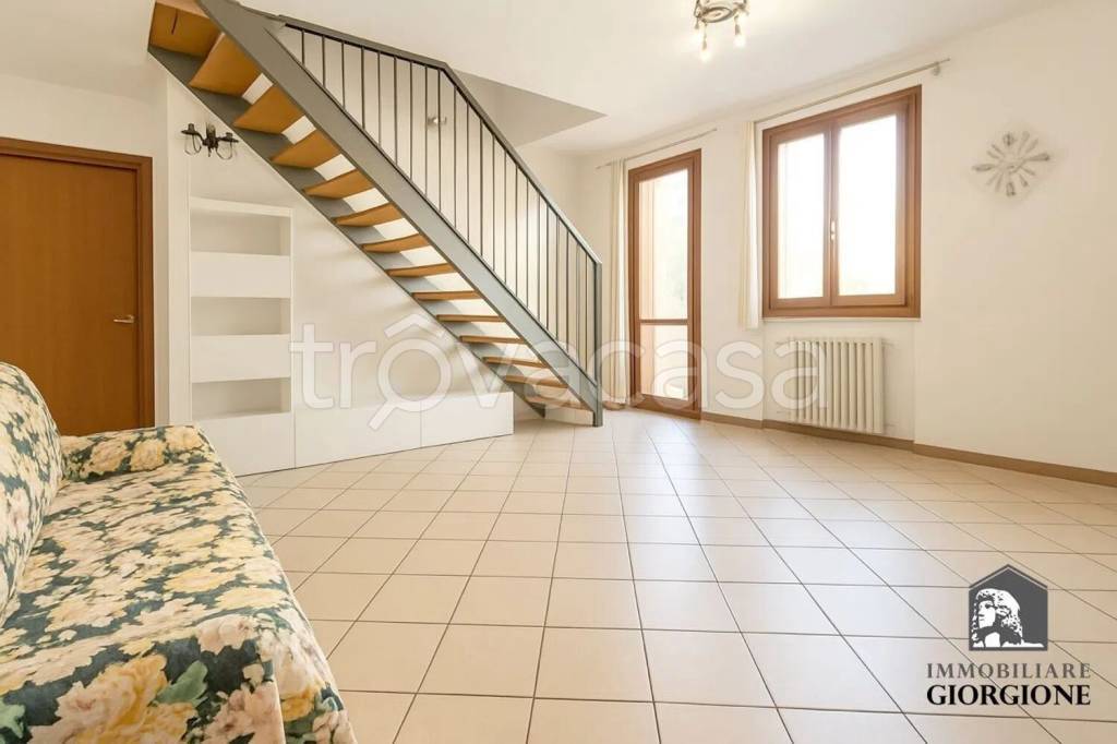 appartamento in vendita a Resana in zona Castelminio