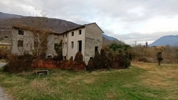 rudere in vendita a Revine Lago