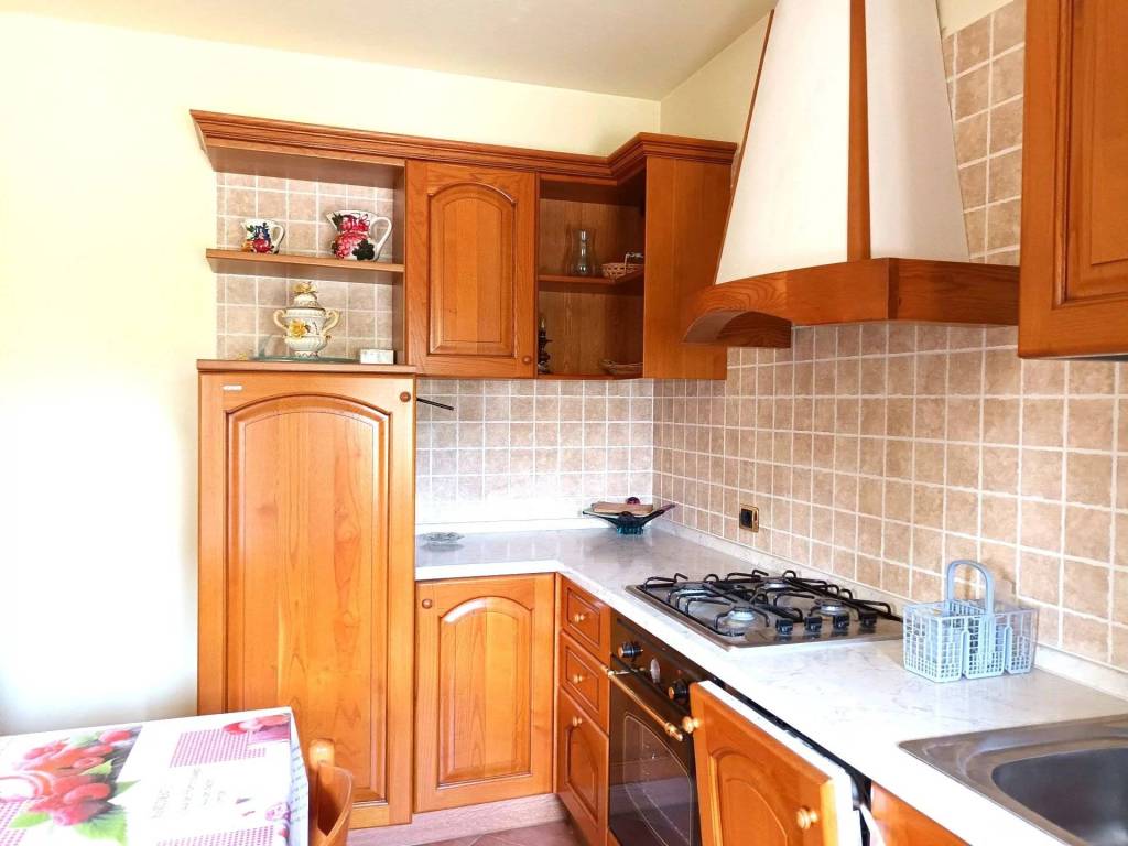 casa indipendente in vendita a Revine Lago in zona Santa Maria