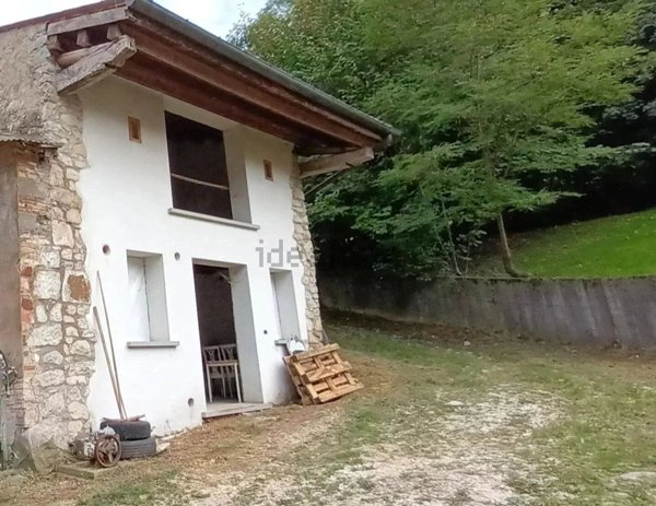 casa indipendente in vendita a Revine Lago