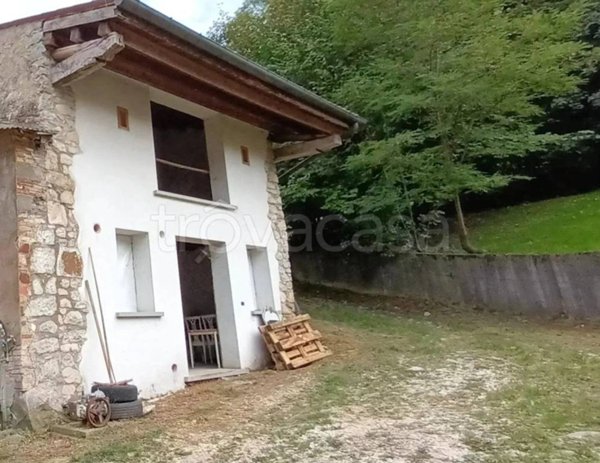 casa indipendente in vendita a Revine Lago