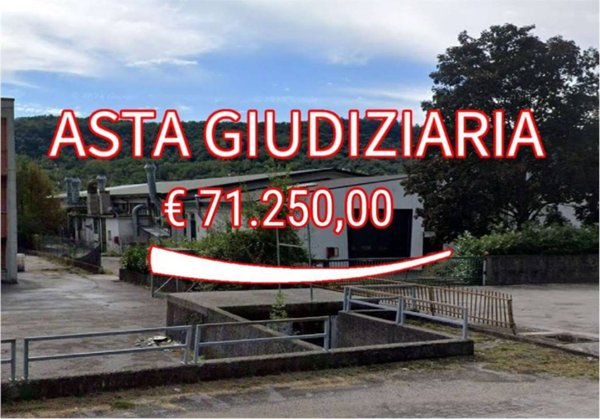 locale commerciale in vendita a Revine Lago in zona Revine