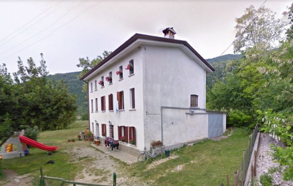 casa indipendente in vendita a Revine Lago