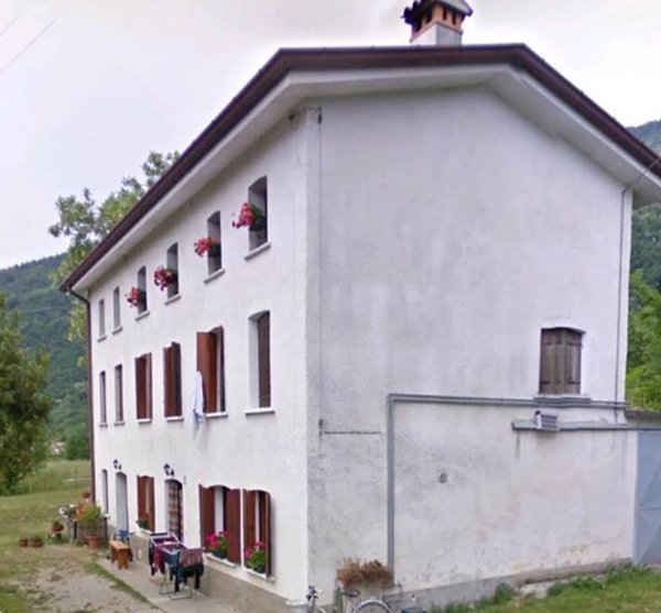 casa indipendente in vendita a Revine Lago in zona Sottocroda