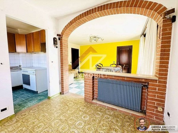 casa indipendente in vendita a Revine Lago in zona Revine