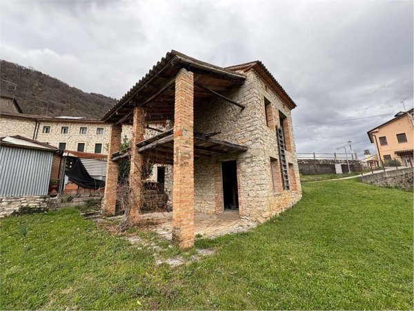 appartamento in vendita a Revine Lago