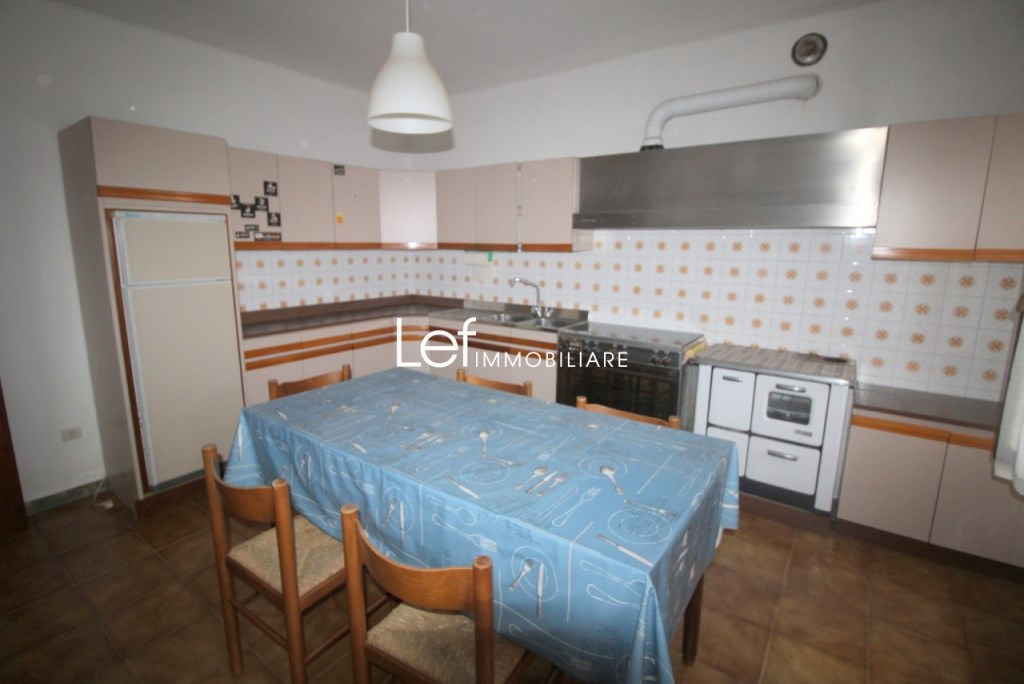 casa indipendente in vendita a Revine Lago in zona Revine