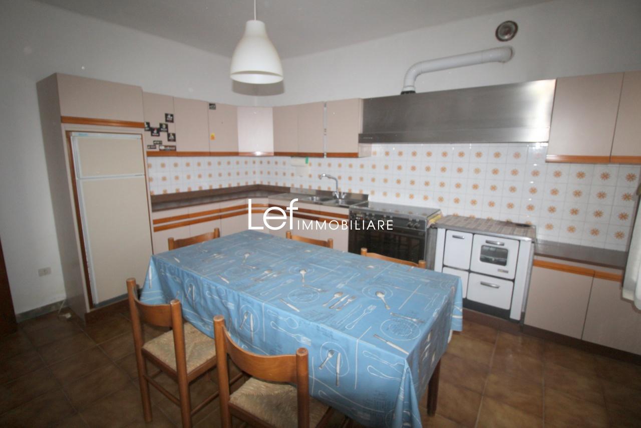 casa indipendente in vendita a Revine Lago in zona Lago