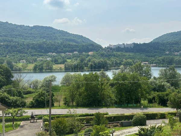 casa indipendente in vendita a Revine Lago in zona Lago