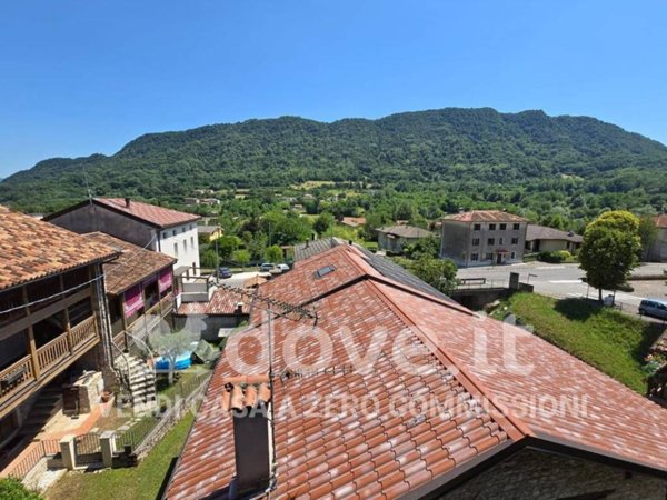 appartamento in vendita a Revine Lago in zona Revine