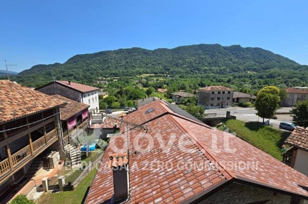 appartamento in vendita a Revine Lago in zona Revine