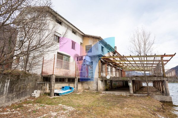 casa indipendente in vendita a Revine Lago in zona Lago