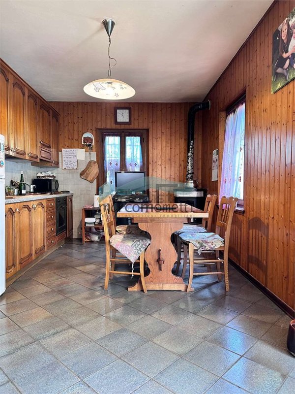 casa indipendente in vendita a Revine Lago in zona Revine