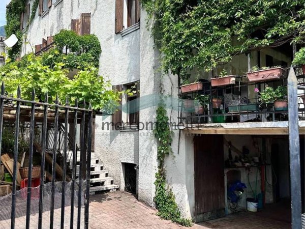 casa indipendente in vendita a Revine Lago in zona Revine