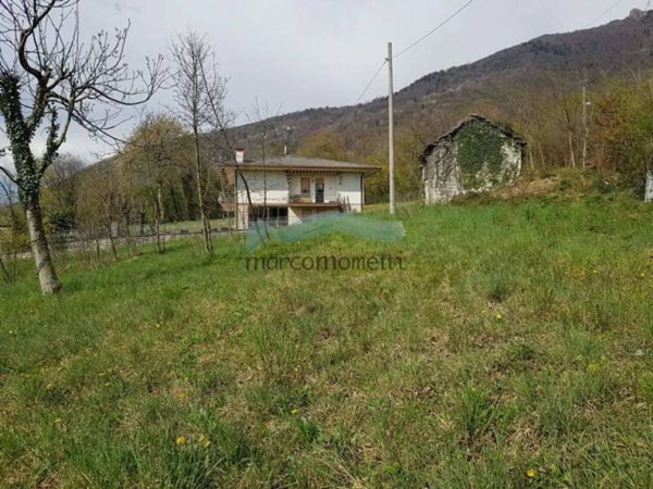 terreno agricolo in vendita a Revine Lago in zona Lago