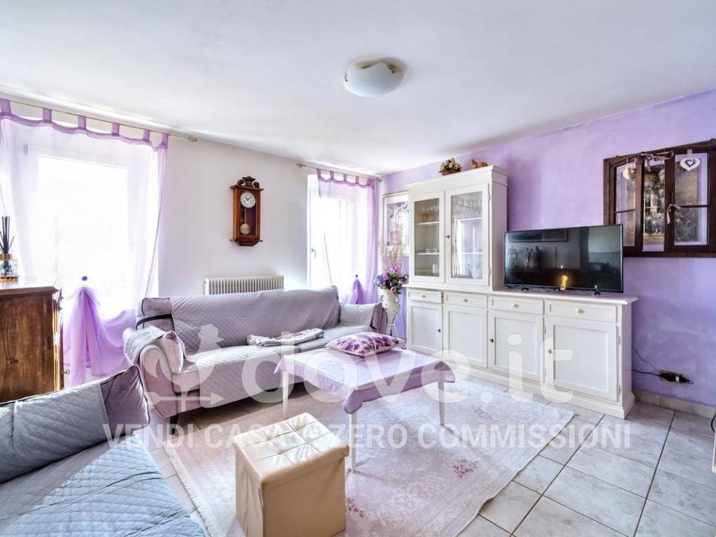 casa indipendente in vendita a Revine Lago in zona Lago