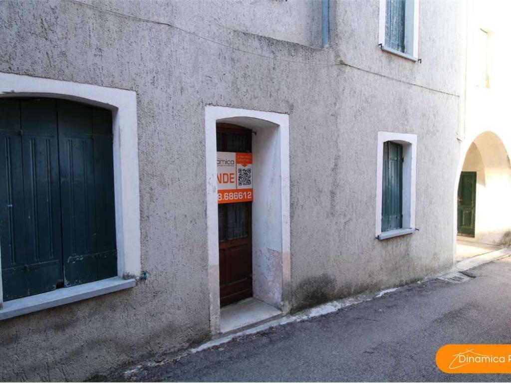 casa indipendente in vendita a Revine Lago in zona Lago