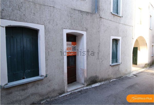 casa indipendente in vendita a Revine Lago in zona Lago