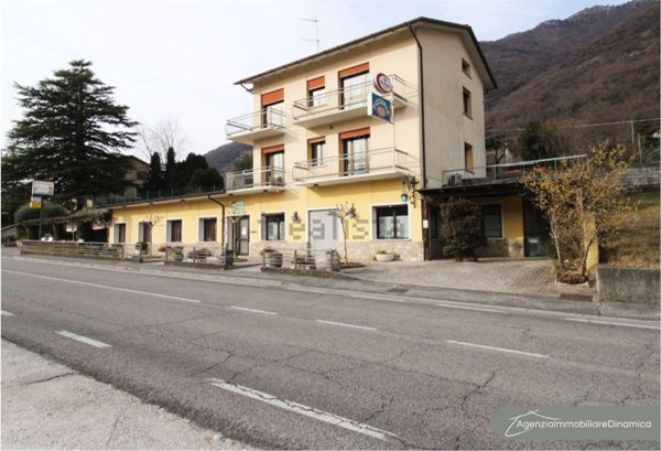 appartamento in vendita a Revine Lago in zona Lago