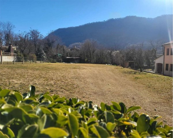 terreno edificabile in vendita a Revine Lago