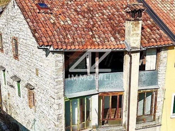 casa indipendente in vendita a Revine Lago in zona Revine
