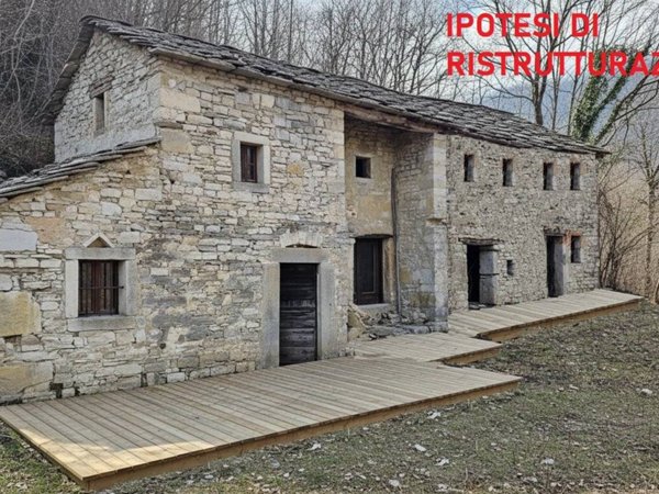 casa indipendente in vendita a Revine Lago in zona Revine