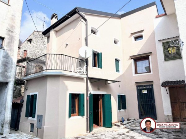 casa indipendente in vendita a Revine Lago in zona Revine