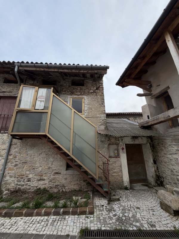 casa indipendente in vendita a Revine Lago