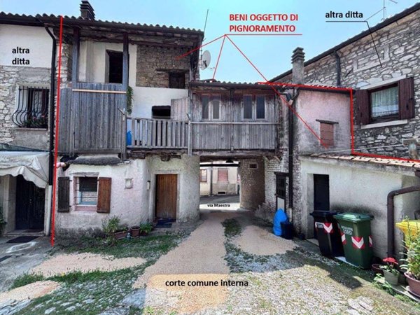 appartamento in vendita a Revine Lago in zona Revine