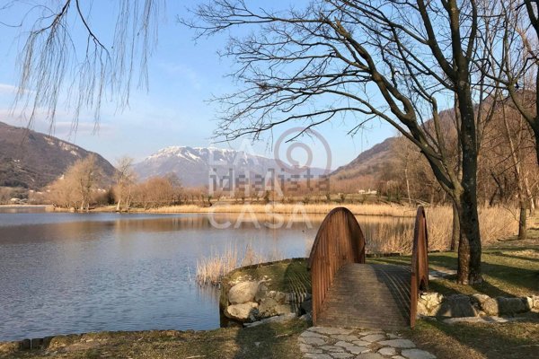 casa indipendente in vendita a Revine Lago in zona Lago