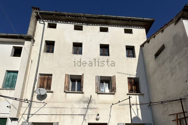 casa indipendente in vendita a Revine Lago in zona Lago
