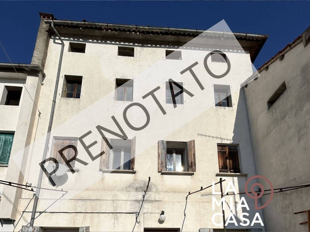casa indipendente in vendita a Revine Lago in zona Lago