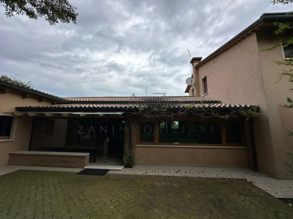 casa indipendente in vendita a Riese Pio X in zona Vallà