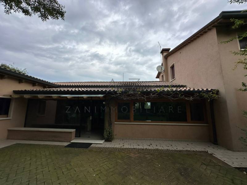 casa indipendente in vendita a Riese Pio X in zona Vallà
