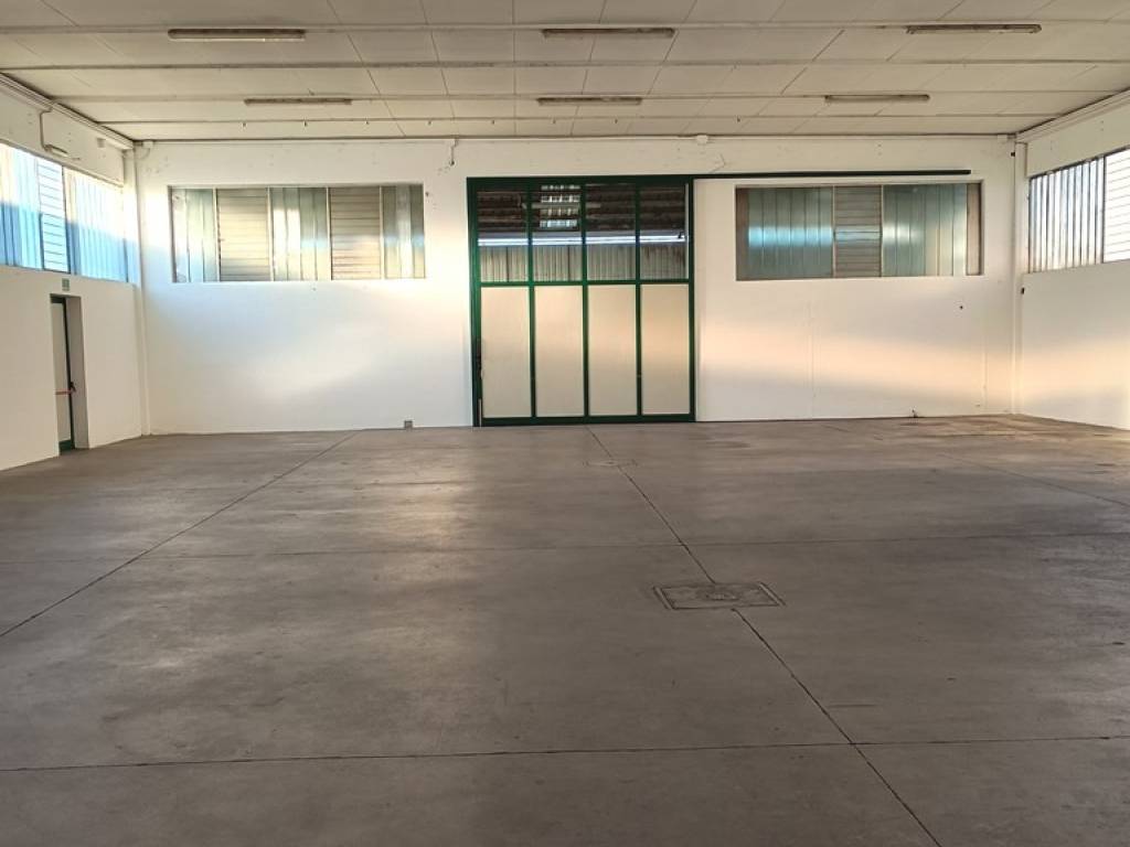 capannone in vendita a Riese Pio X in zona Vallà