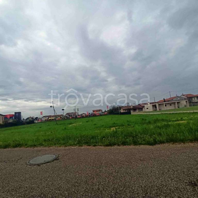 terreno edificabile in vendita a Riese Pio X in zona Vallà