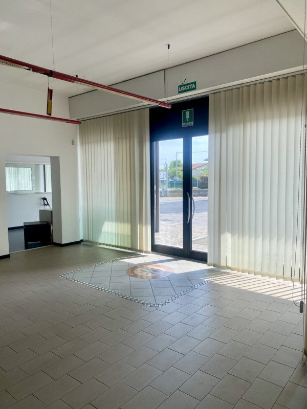 ufficio in vendita a Riese Pio X in zona Vallà
