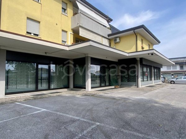 ufficio in vendita a Riese Pio X in zona Vallà
