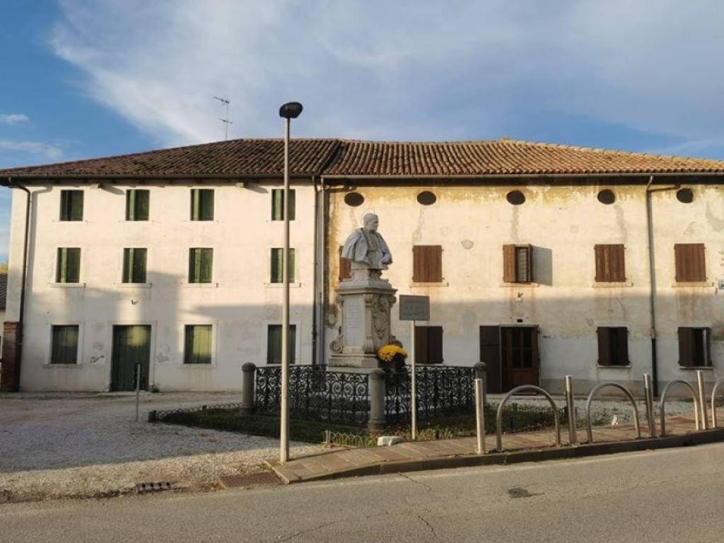 ufficio in vendita a Riese Pio X