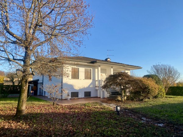 casa indipendente in vendita a Riese Pio X in zona Vallà